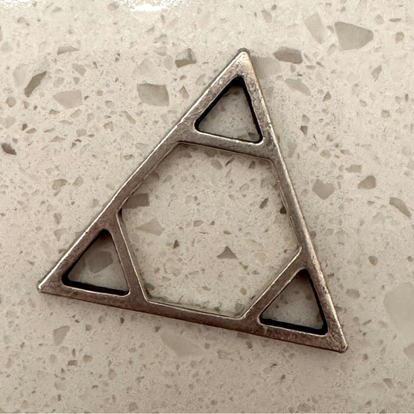 PAMELA LOVE triangle ring size 6 - Picture 1 of 2